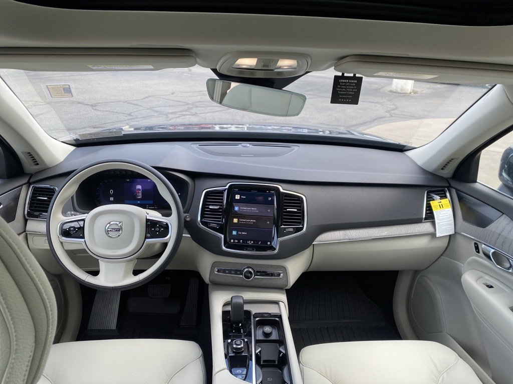 Used 2025 Volvo XC90 T8 Plus w/ Protection Package Premier image 33