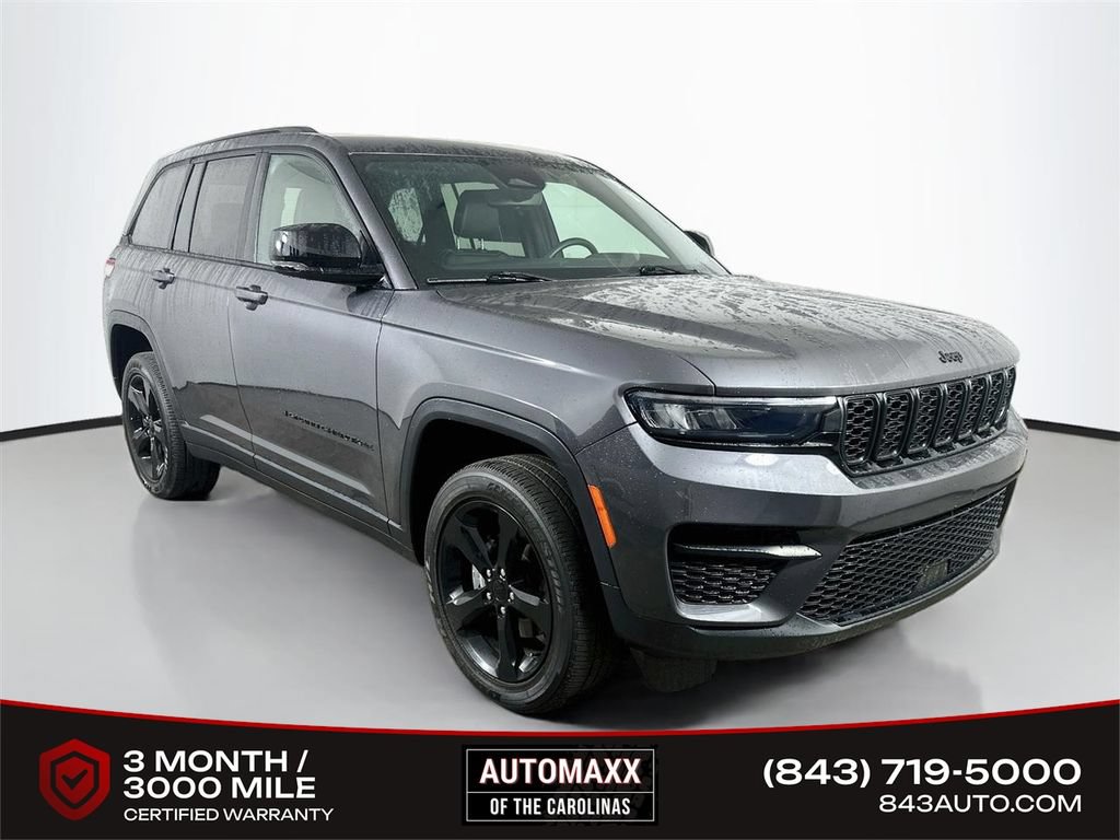 Used 2023 Jeep Grand Cherokee Altitude AWD/4WD image 1