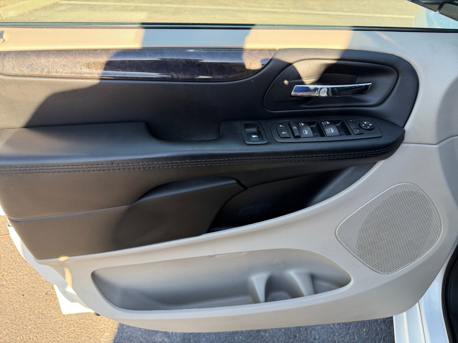 Used 2018 Dodge Grand Caravan SE w/ UConnect Hands-Free Group FWD image 13
