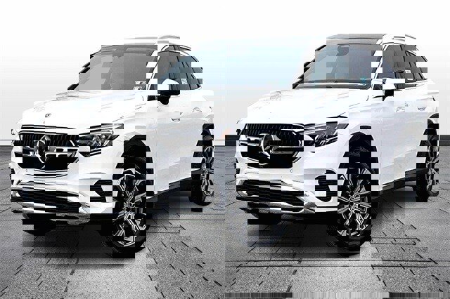 Used 2025 Mercedes-Benz GLC 300 300 image 4