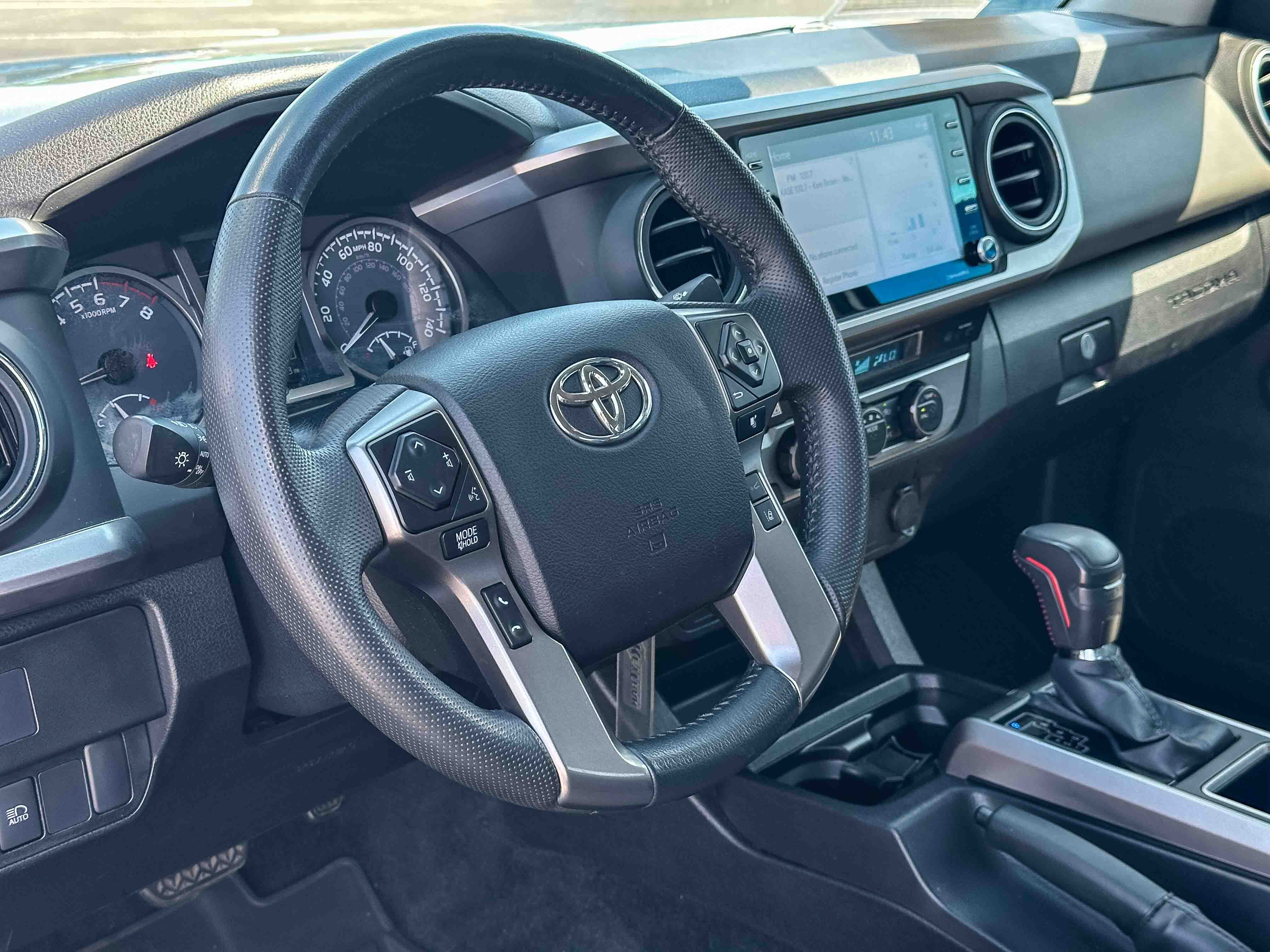 Used 2022 Toyota Tacoma SR5 RWD image 12