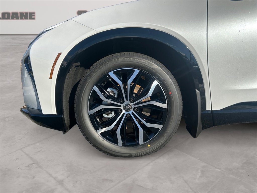 Used 2025 Toyota Crown Signia image 14