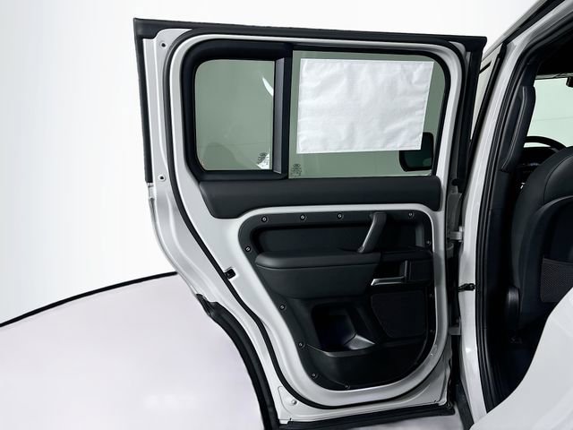 New 2026 Land Rover Defender 110 X-Dynamic SE image 21