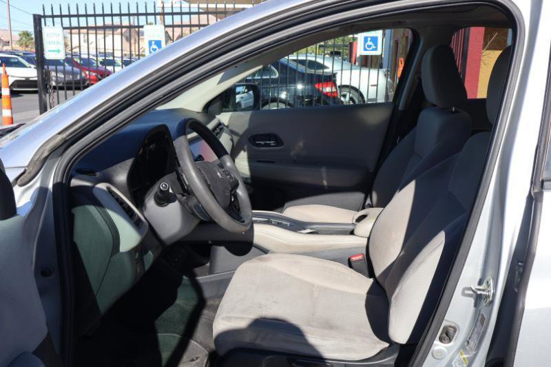 Used 2016 Honda HR-V EX image 11