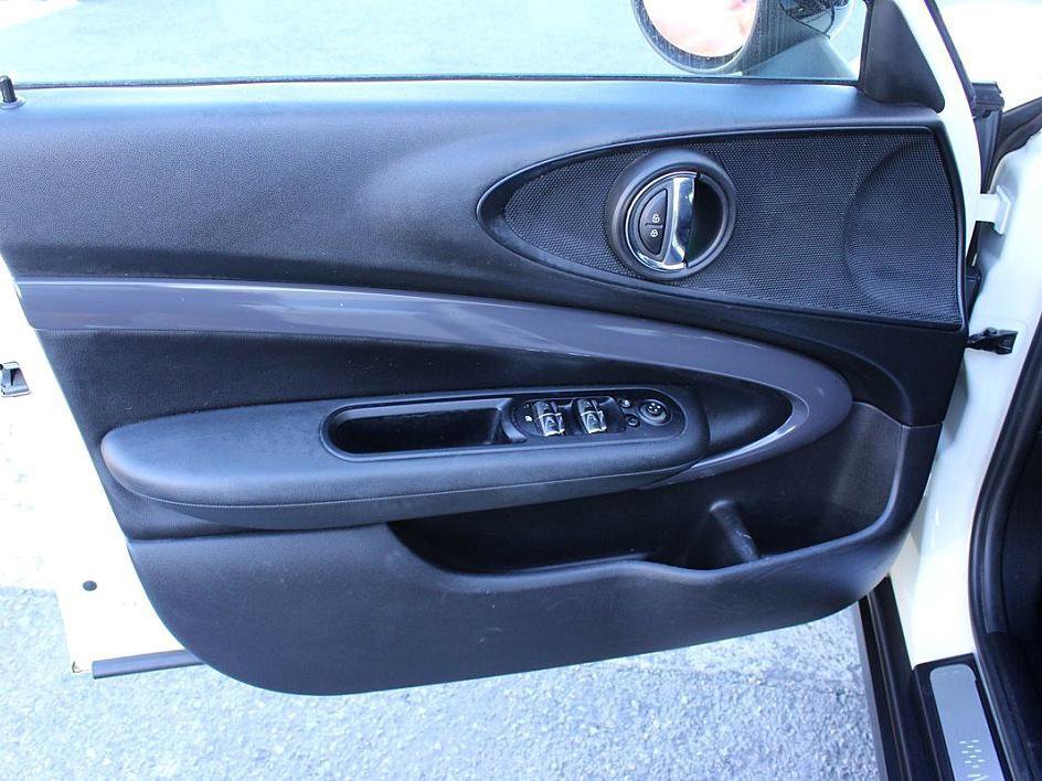 Used 2017 MINI Cooper Clubman S FWD image 9