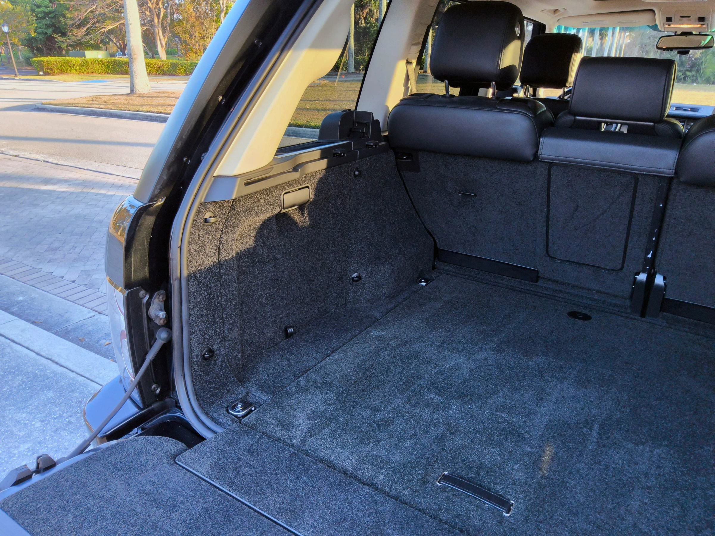 Used 2012 Land Rover Range Rover Supercharged image 51