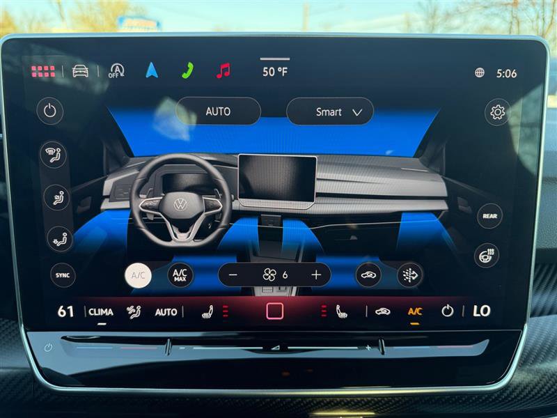 Used 2025 Volkswagen Golf R Black Edition image 23