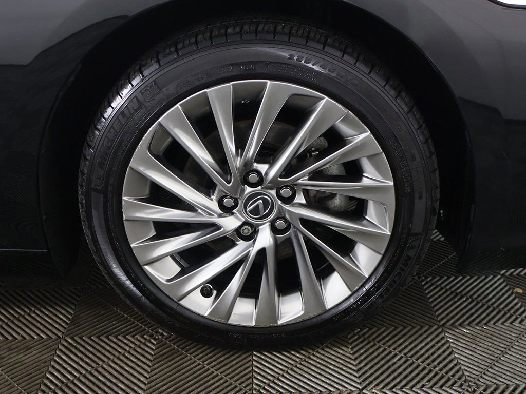 Used 2023 Lexus ES 350 w/ Ultra Luxury Package image 26