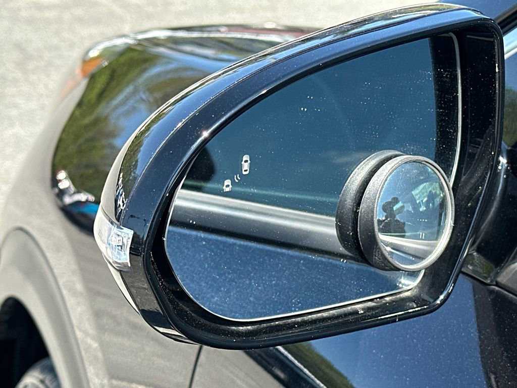 Certified 2022 Kia Niro EX w/ Cold Weather Package FWD image 17