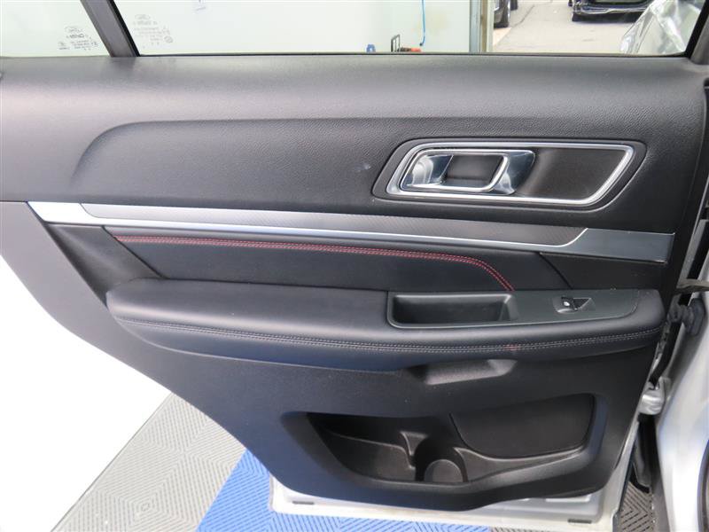 Used 2018 Ford Explorer Sport AWD/4WD image 34