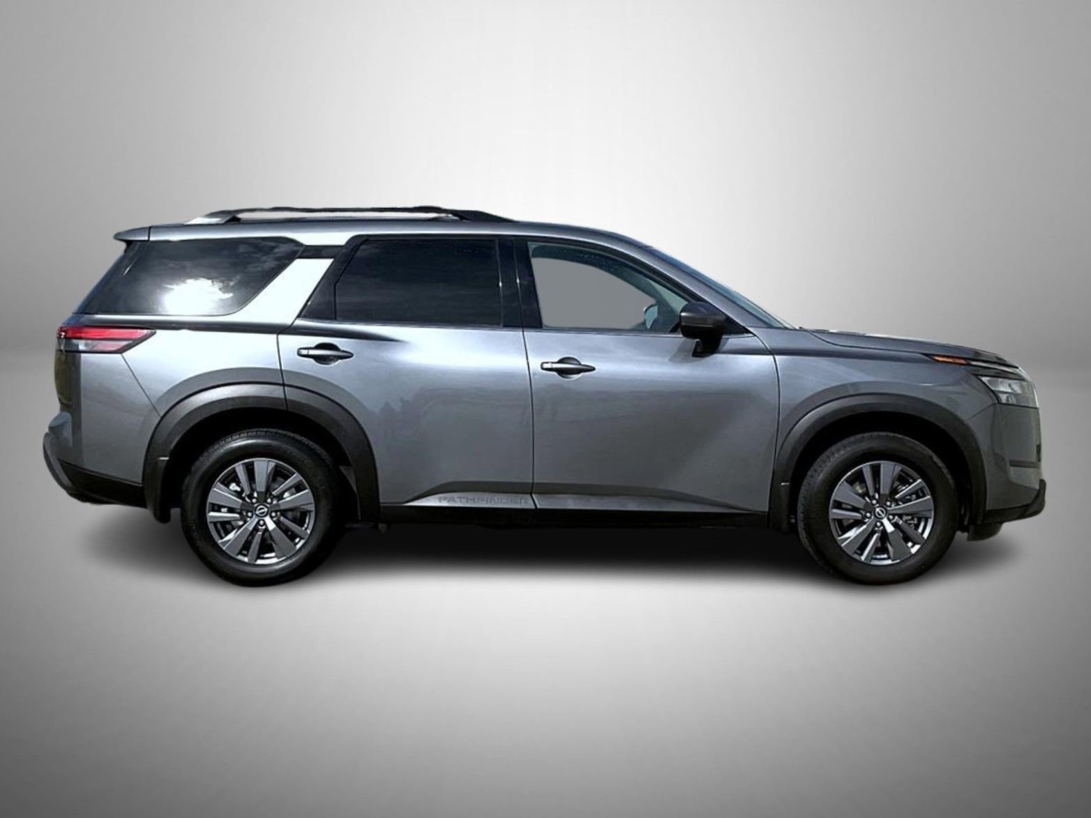 Used 2024 Nissan Pathfinder SV w/ Black Appearance Package AWD/4WD image 4