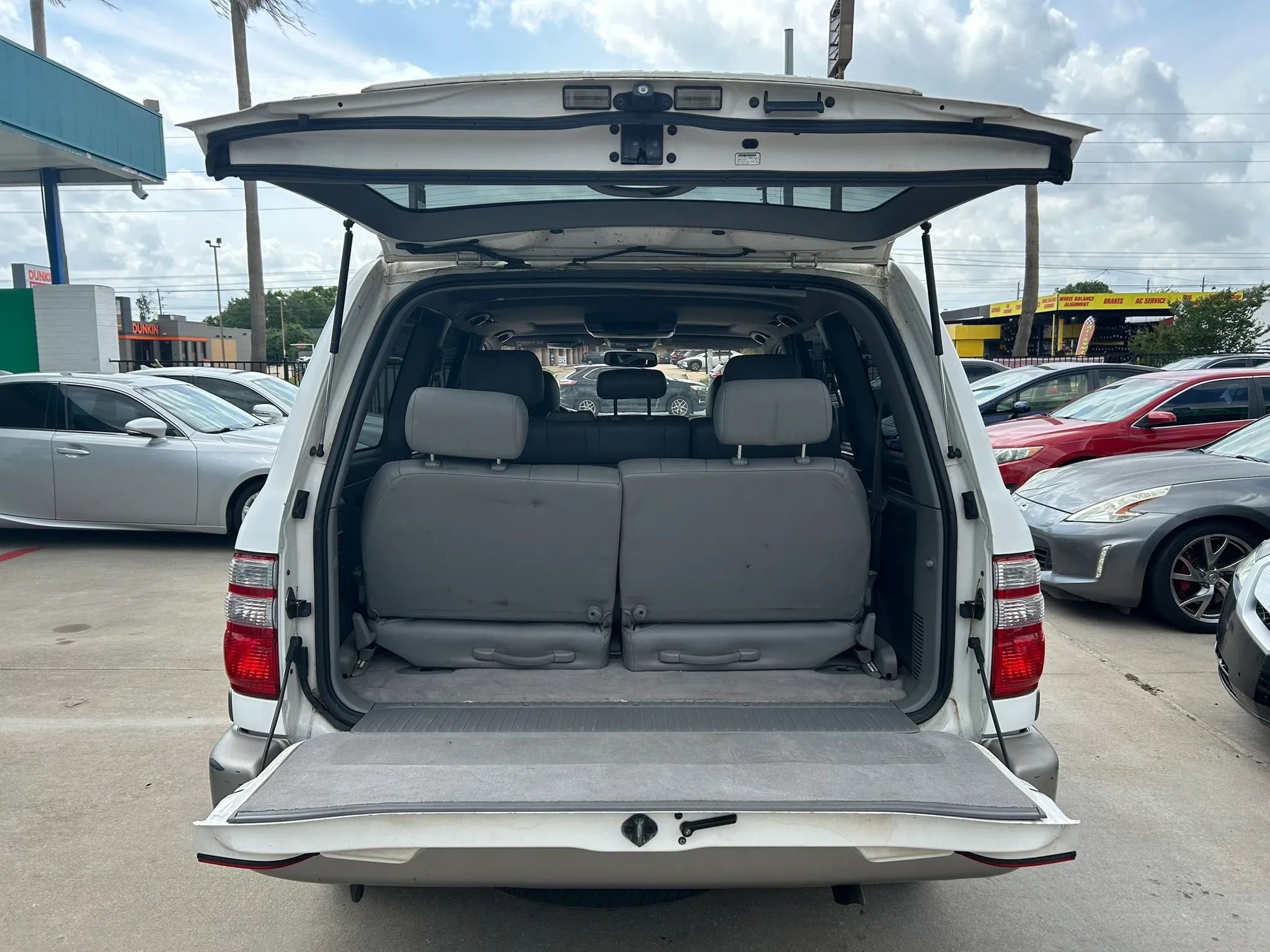 Used 2004 Toyota Land Cruiser AWD/4WD image 34