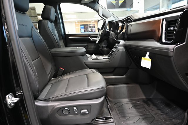 New 2026 GMC Sierra 2500 Denali w/ Denali Reserve Package image 13