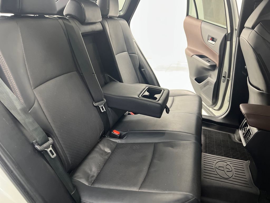 Used 2022 Toyota Venza Limited AWD/4WD image 17