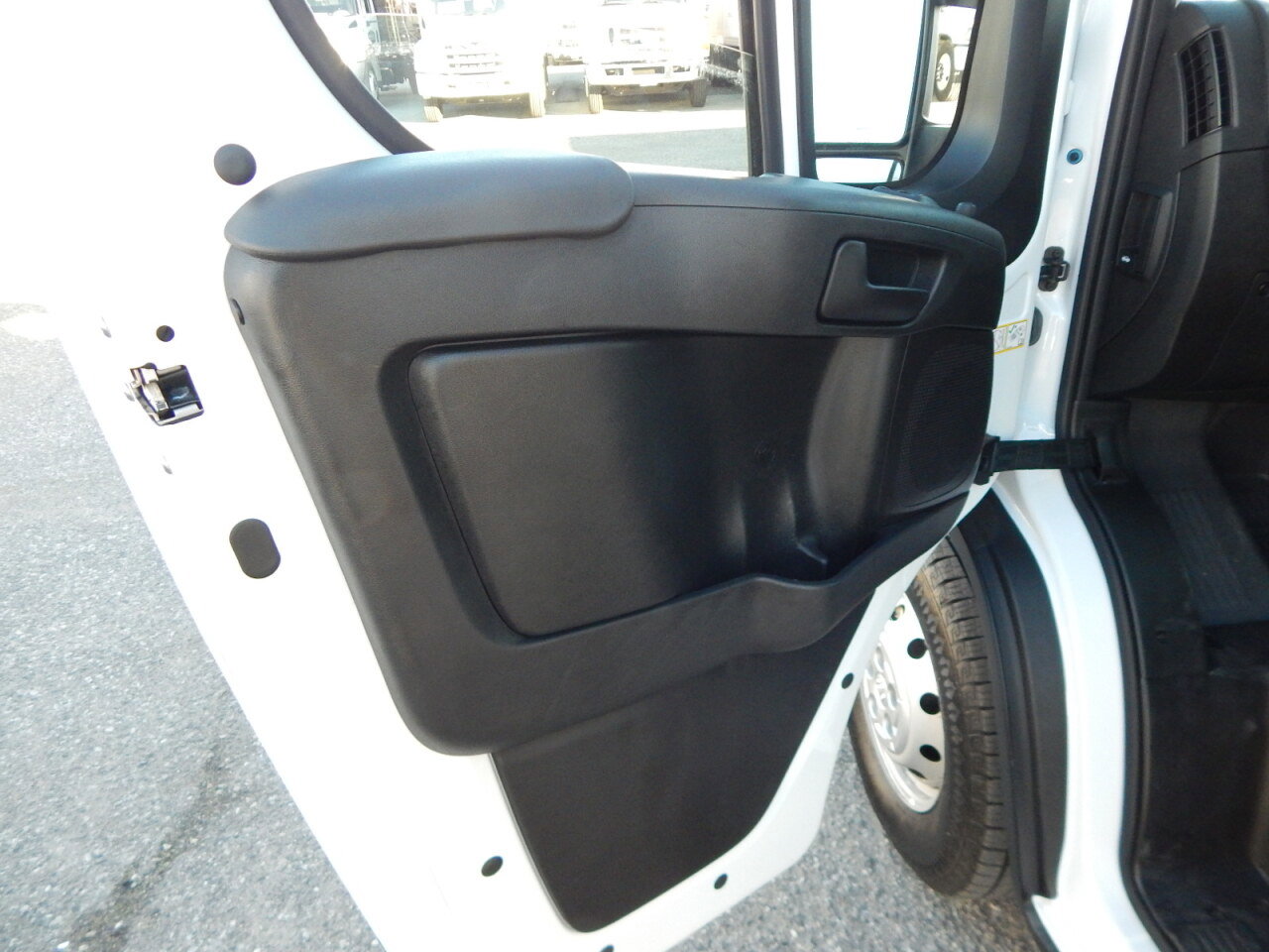 Used 2023 RAM ProMaster 2500 image 18