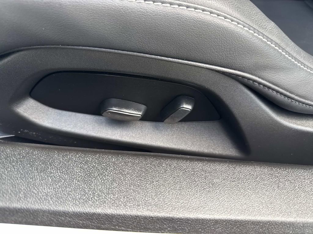 Used 2023 Chevrolet Corvette Stingray Coupe w/ 1LT image 23