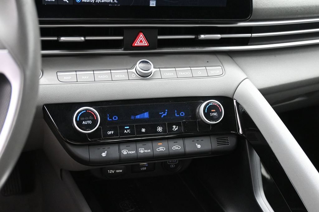 Used 2023 Hyundai Elantra SEL w/ Convenience Package FWD image 17