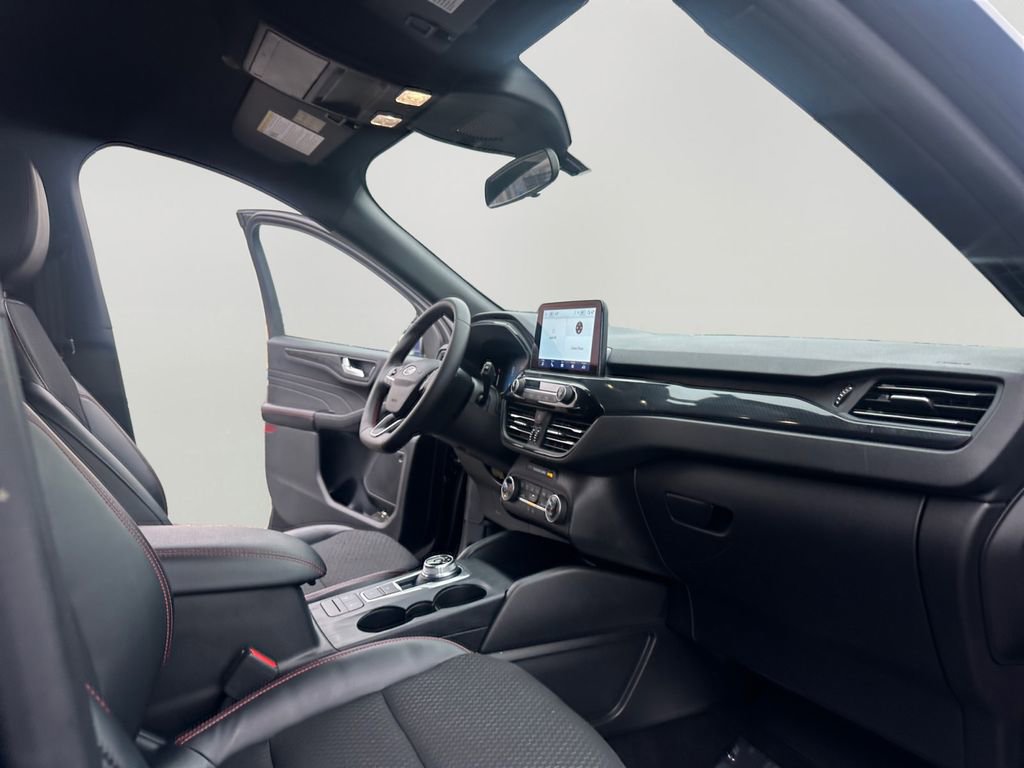 Used 2025 Ford Escape ST-Line image 11