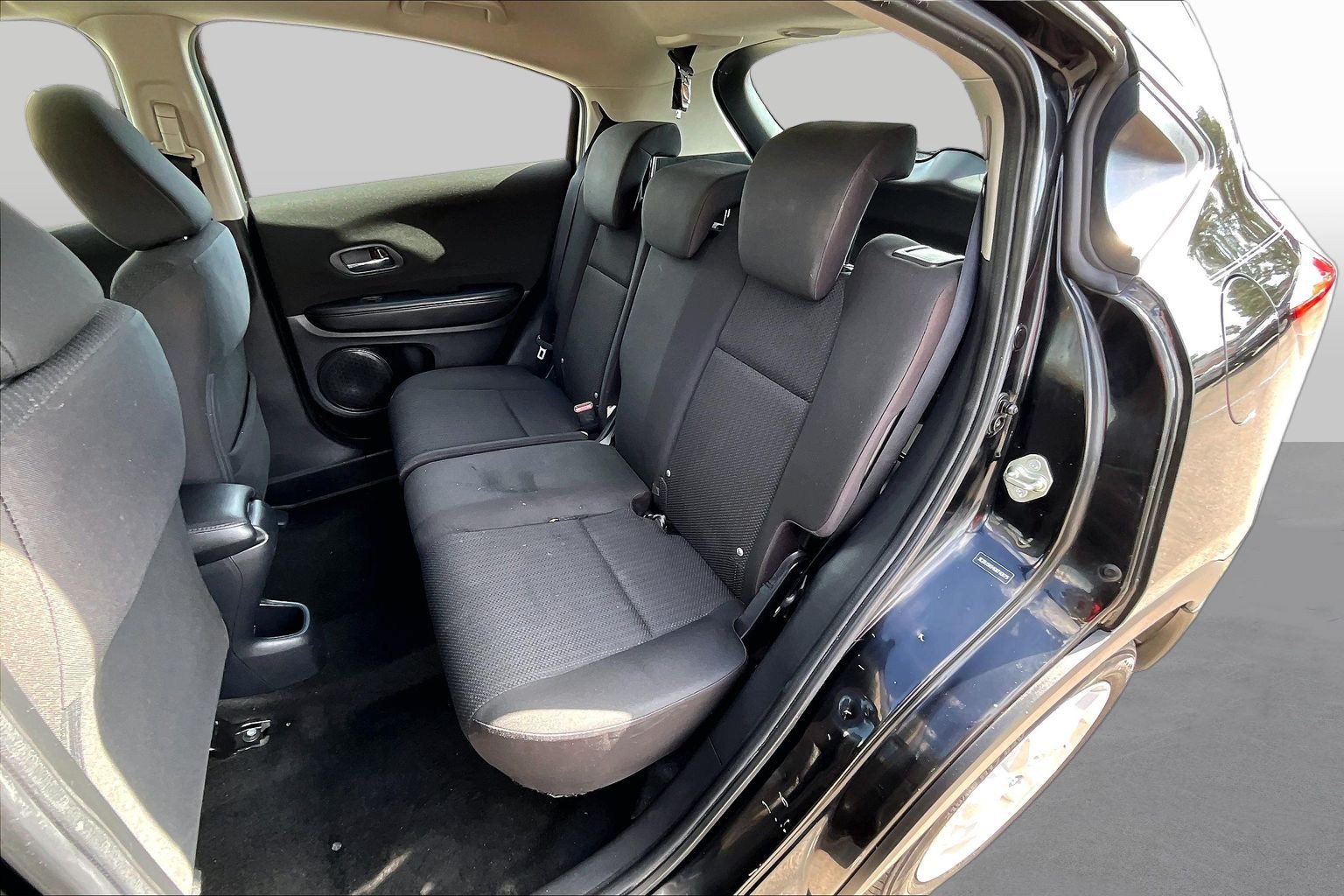 Used 2016 Honda HR-V LX image 24