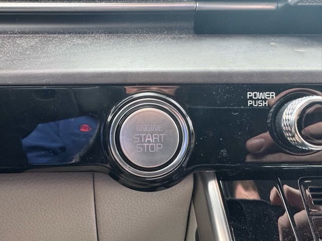 Used 2022 Kia Carnival SX image 28