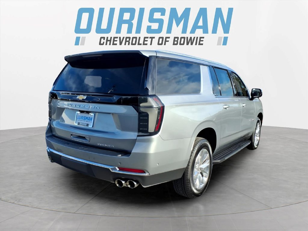 Certified 2025 Chevrolet Suburban Premier AWD/4WD image 3