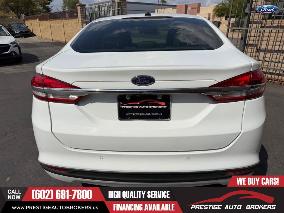 Used 2018 Ford Fusion Energi SE FWD image 12