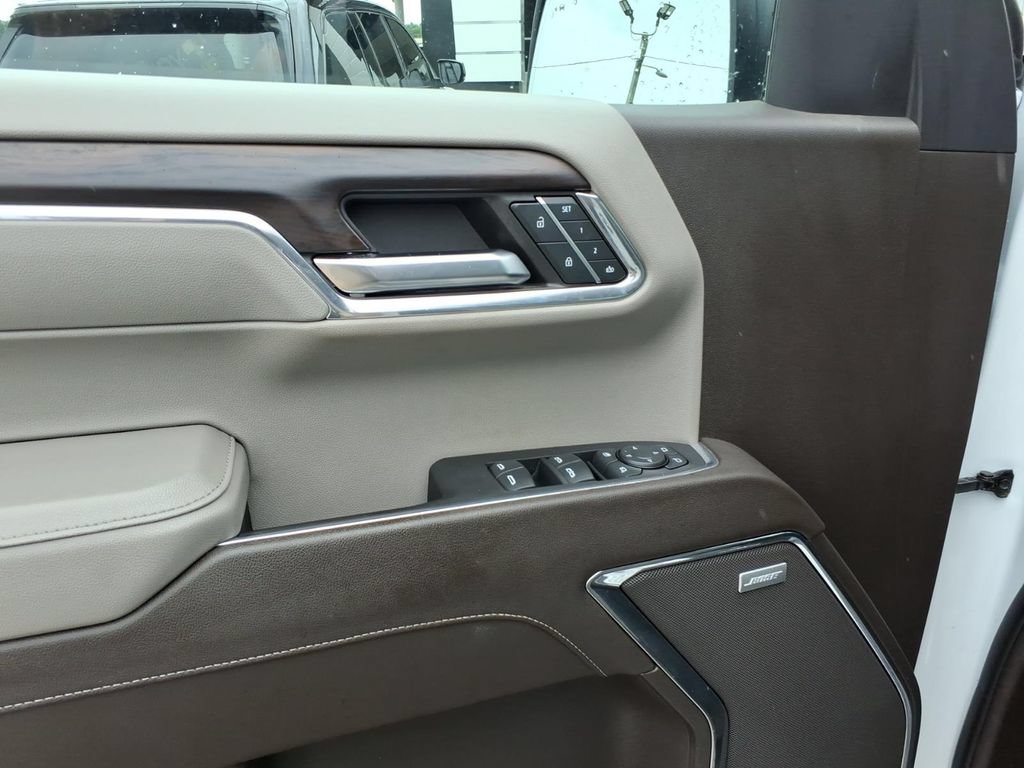 Used 2024 GMC Sierra 1500 SLT w/ SLT Premium Plus Package AWD/4WD image 19