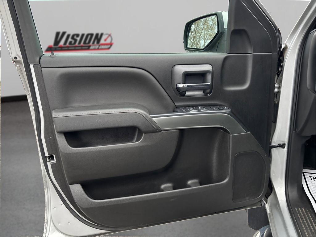 Used 2018 Chevrolet Silverado 1500 LT w/ All Star Edition image 21