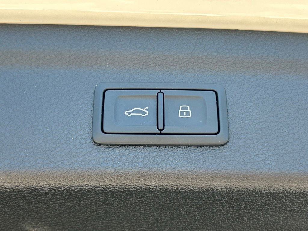 Used 2023 Audi Q3 2.0T Premium Plus w/ Premium Plus Package image 62