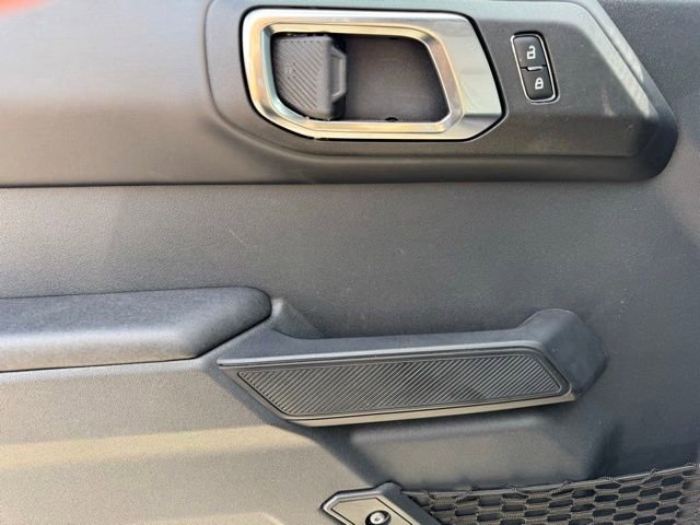 New 2025 Ford Bronco Badlands image 13