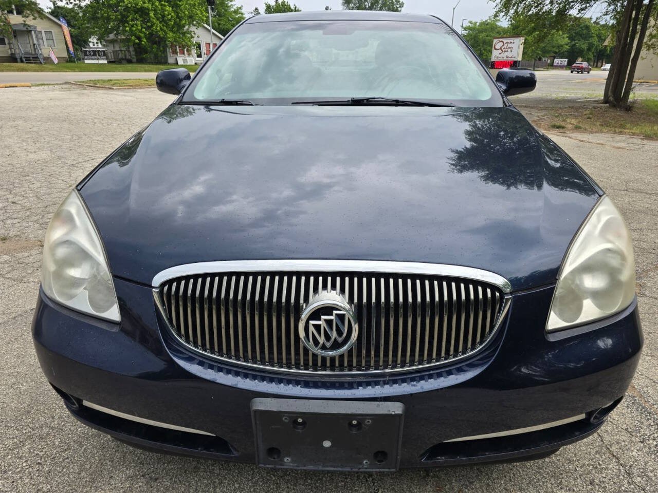 Used 2008 Buick Lucerne CXS FWD image 2