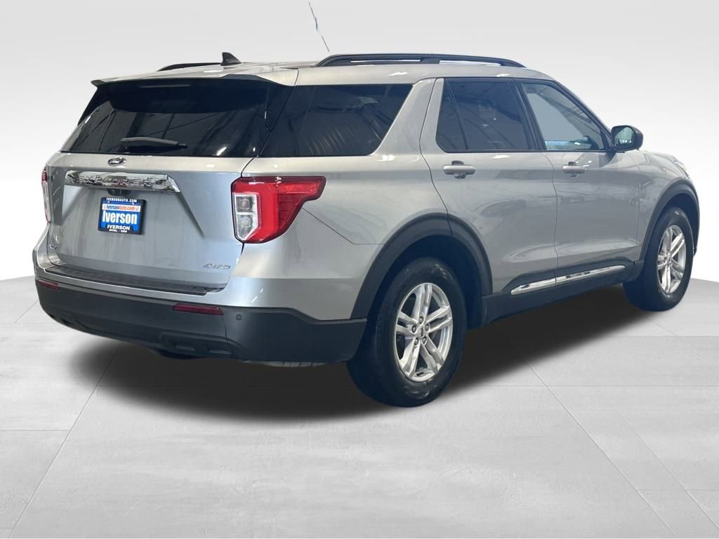 Used 2023 Ford Explorer XLT image 7