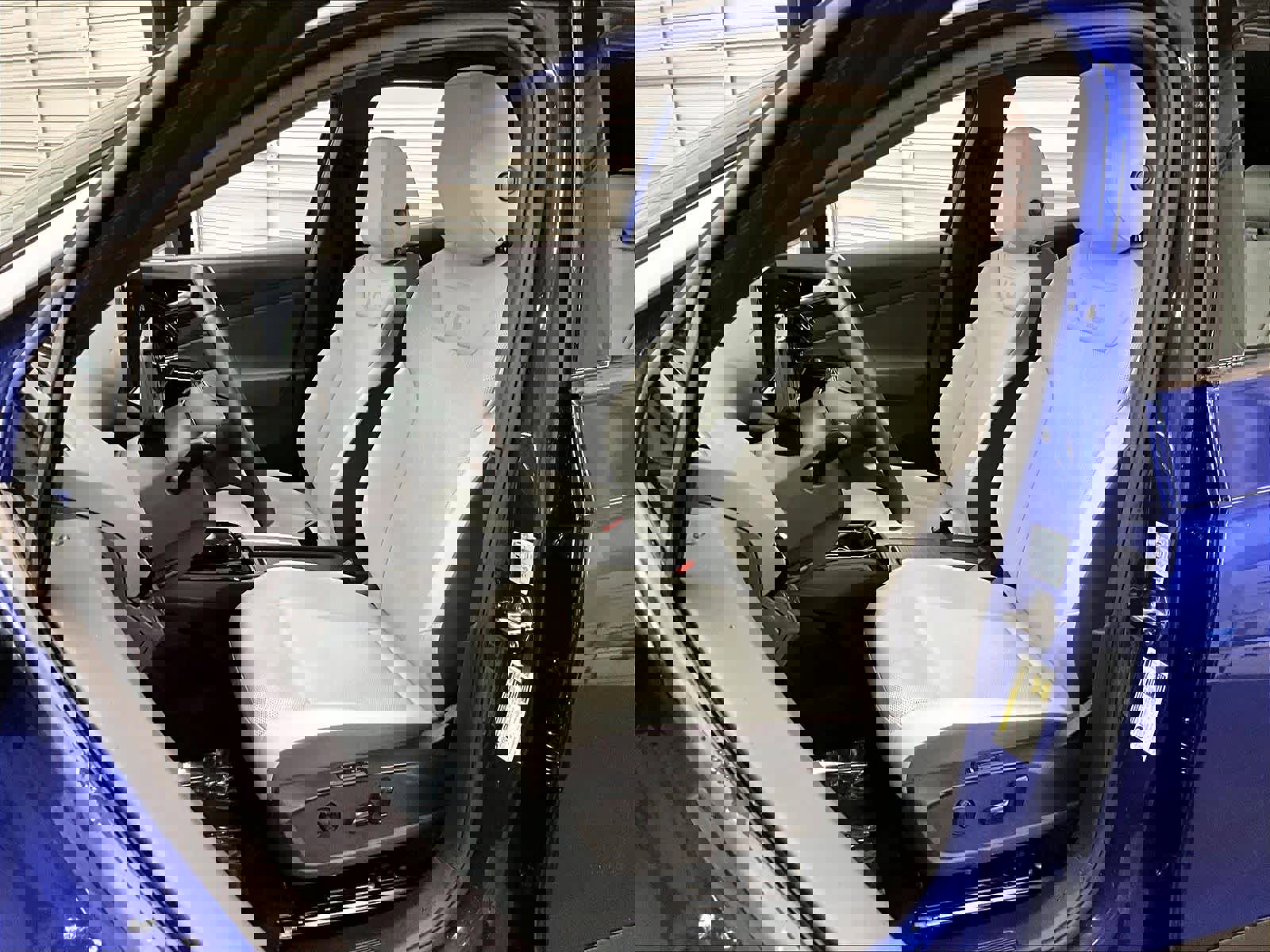 Used 2022 Volkswagen ID.4 Pro S w/ Gradient Package image 27