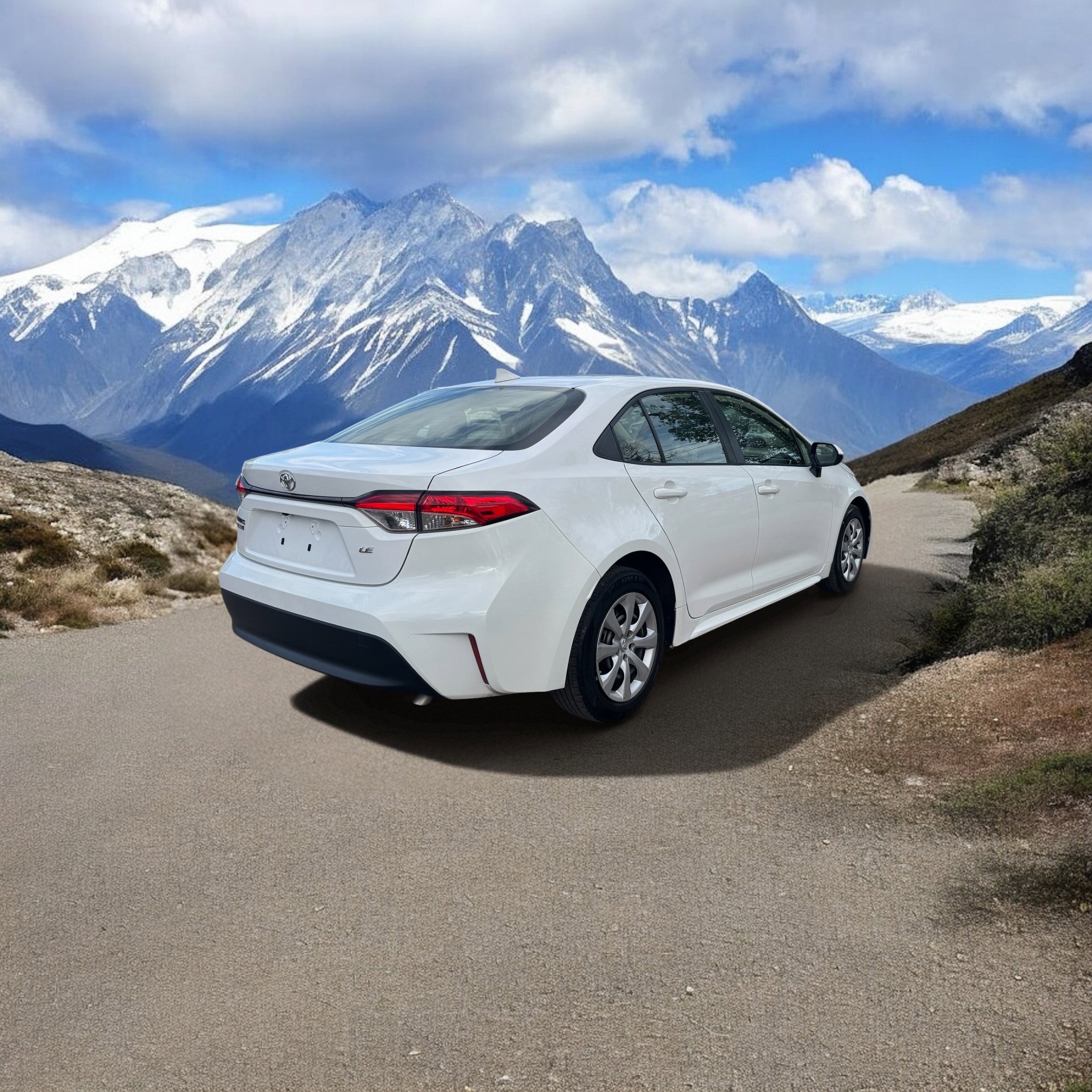Used 2023 Toyota Corolla LE FWD image 5