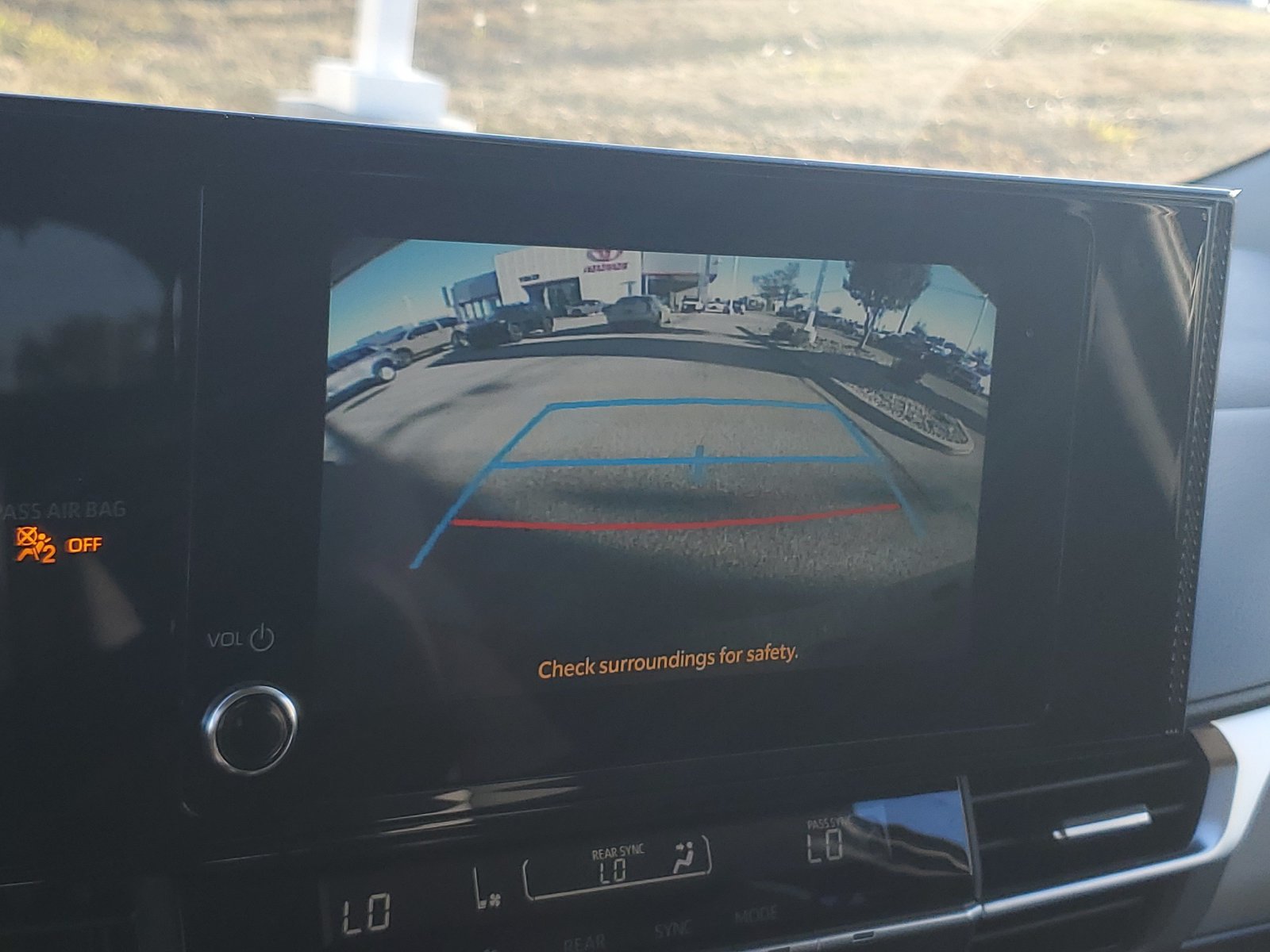 New 2026 Toyota Sienna LE FWD image 25