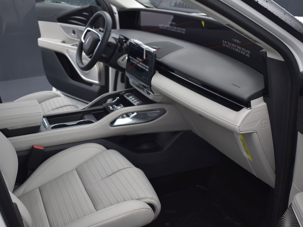 New 2026 Lincoln Nautilus Reserve image 18