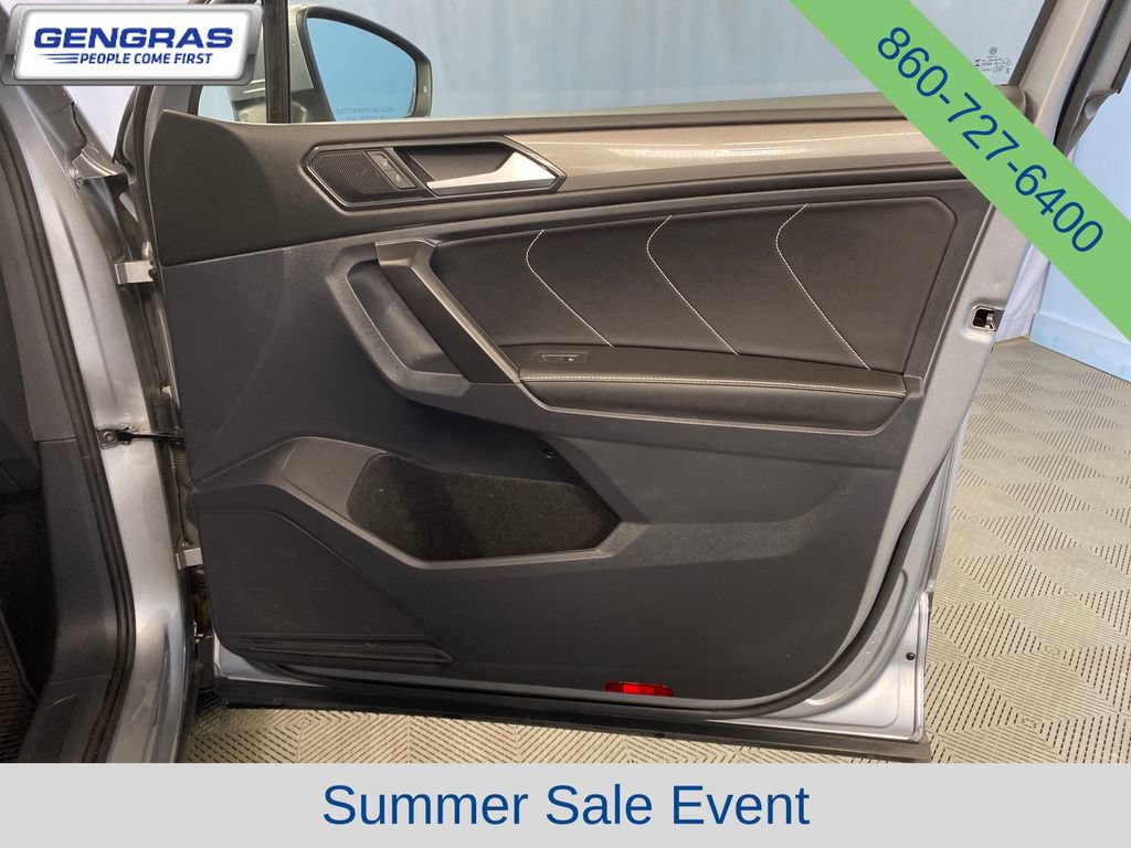 Used 2023 Volkswagen Tiguan SE AWD/4WD image 43