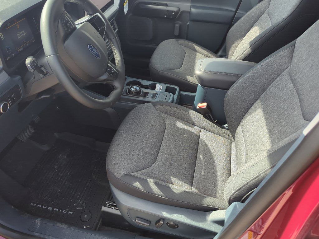 New 2025 Ford Maverick XLT w/ XLT Luxury Package image 11