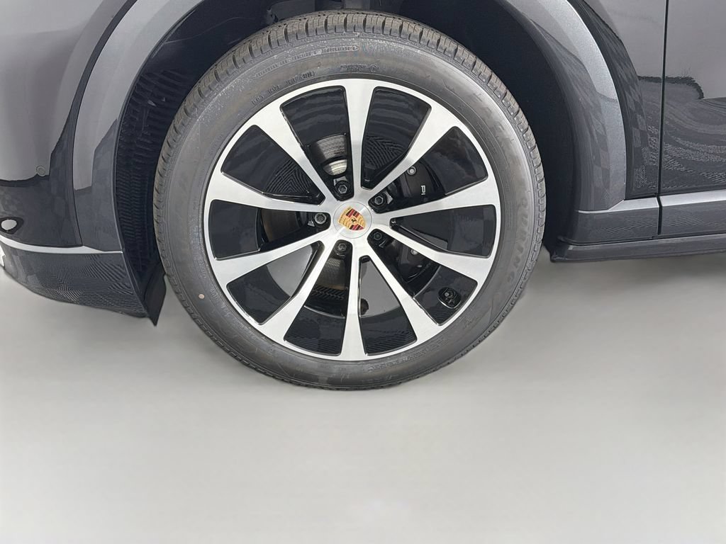 New 2026 Porsche Cayenne Electric AWD/4WD image 33