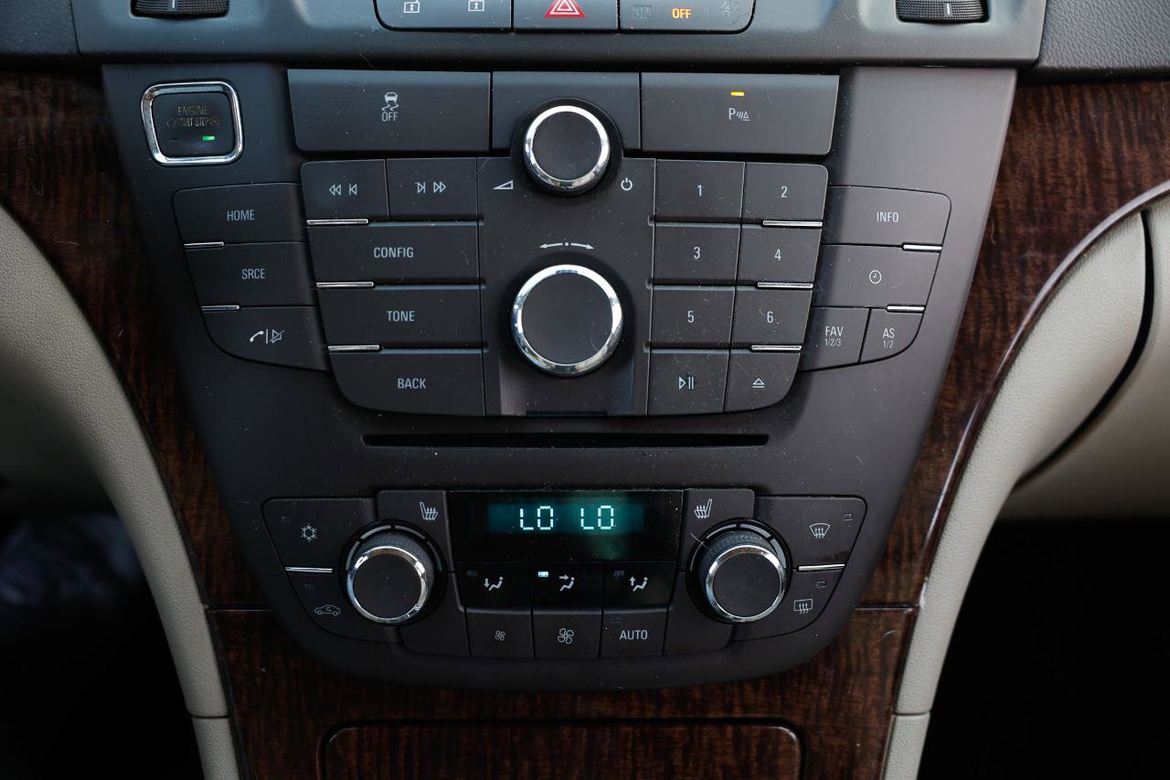 Used 2013 Buick Regal Premium image 30