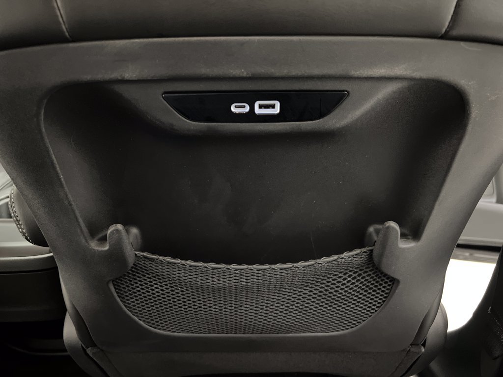 Used 2027 Chrysler Pacifica Select FWD image 33