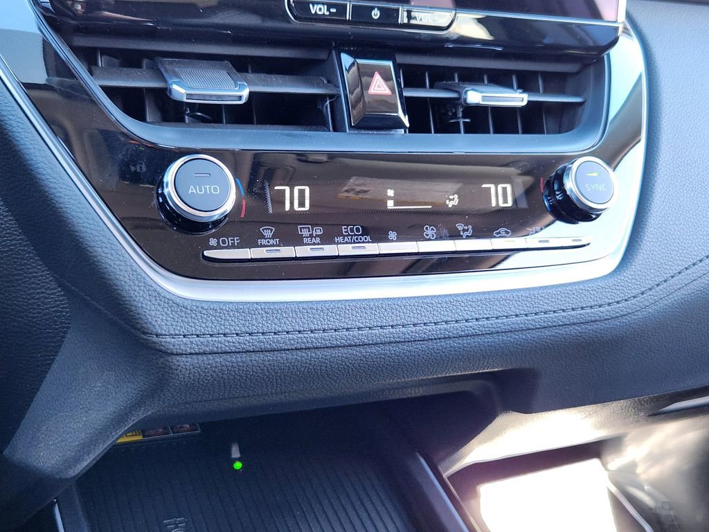 Used 2026 Toyota Corolla Cross XLE w/ Convenience Package image 10