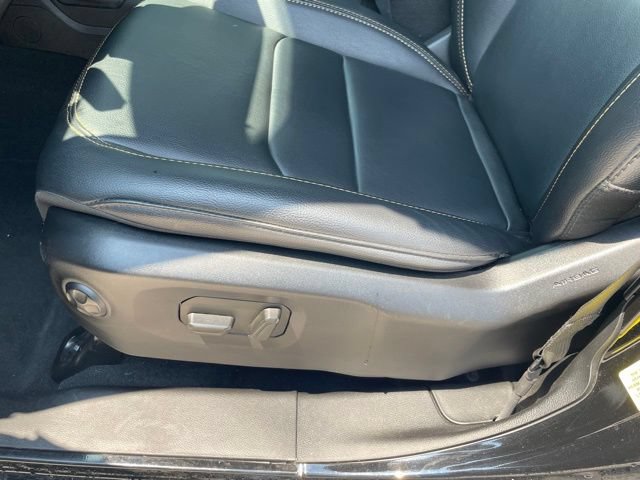 Used 2024 Jeep Wrangler Unlimited Sahara AWD/4WD image 7