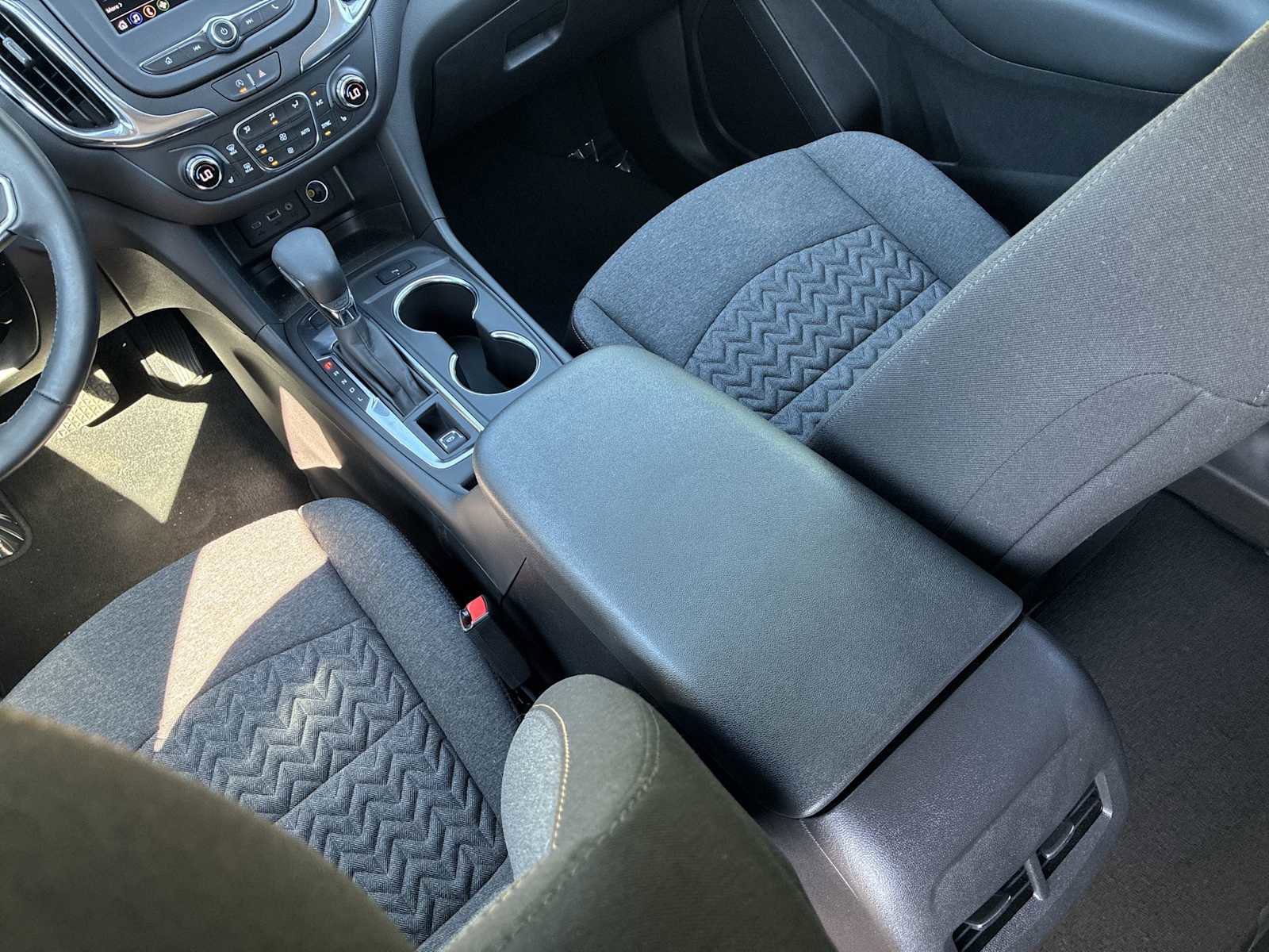 Used 2024 Chevrolet Equinox LT AWD/4WD image 19
