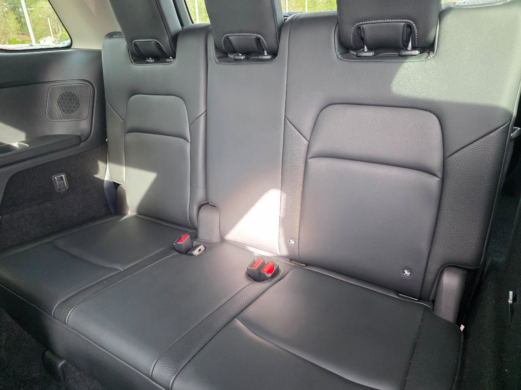 Used 2022 Nissan Pathfinder SL w/ SL Premium Package image 16