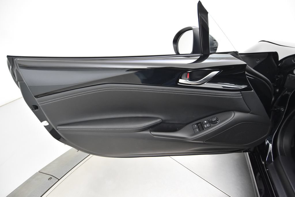 Certified 2025 MAZDA MX-5 Miata Grand Touring RWD image 33