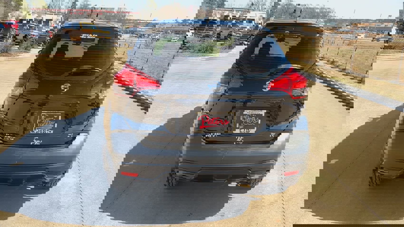 Used 2019 Nissan Kicks SV image 6