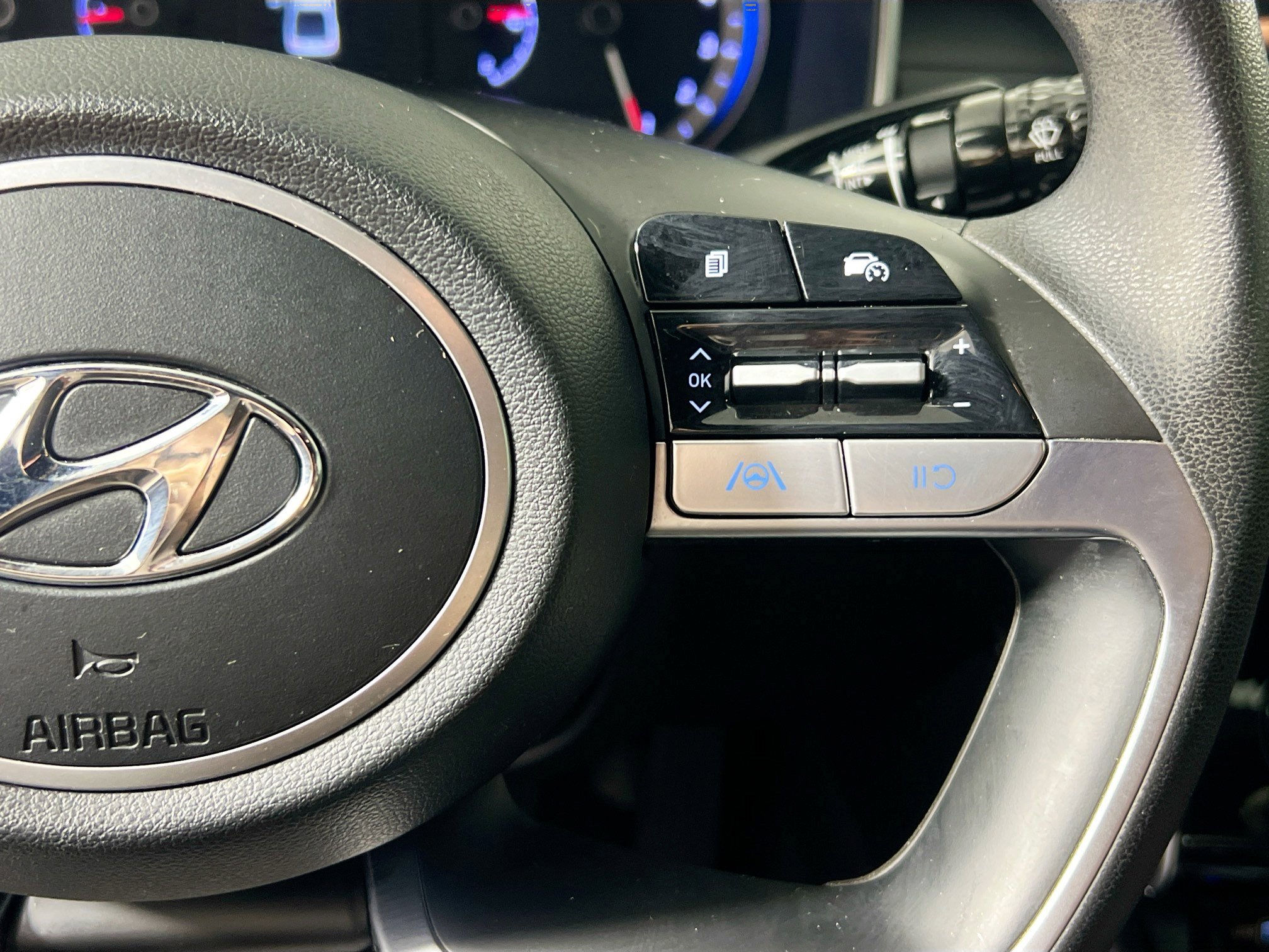 Used 2022 Hyundai Santa Cruz SEL image 19