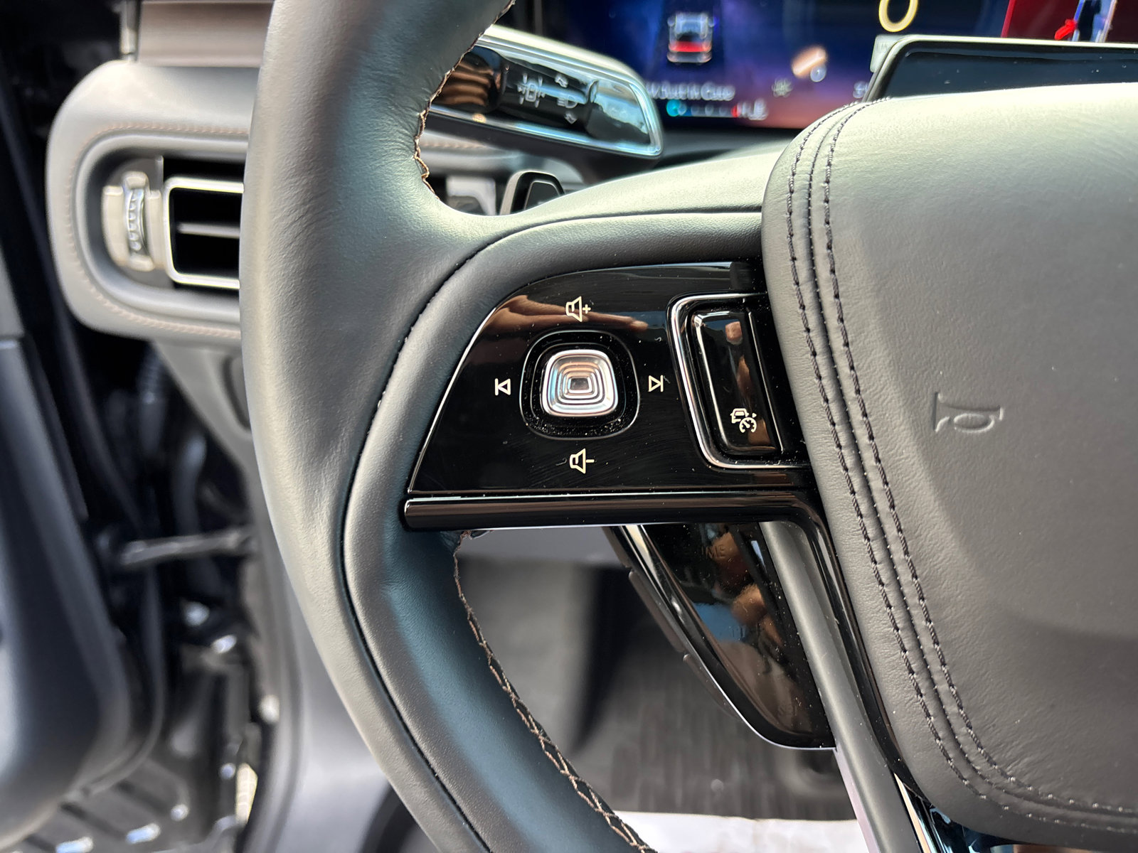 New 2025 Lincoln Aviator Reserve w/ Equipment Group 201A image 19