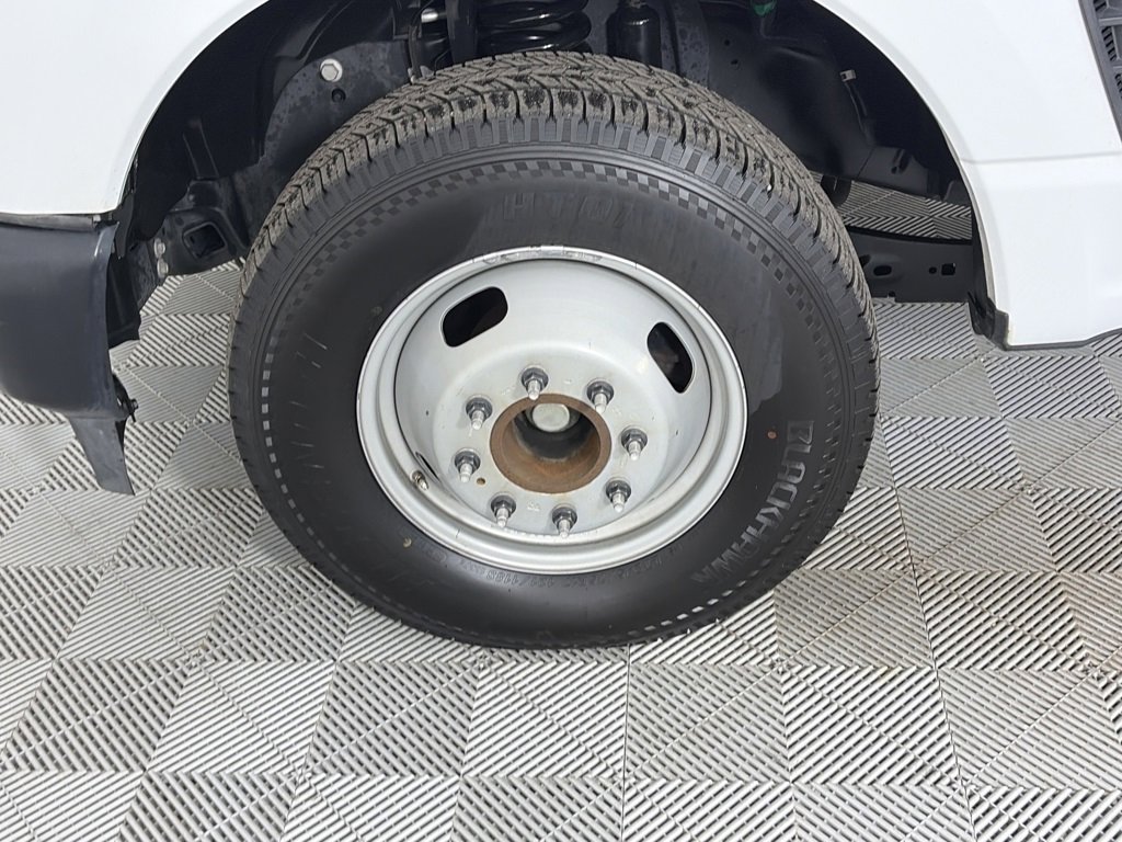 Used 2023 Ford F350 XL image 8